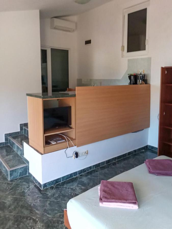 סאלי Apartmani Frka מראה חיצוני תמונה
